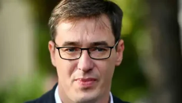 &Omicron; &delta;ή&mu;&alpha;&rho;&chi;&omicron;&sigmaf; &tau;&eta;&sigmaf; &Beta;&omicron;&upsilon;&delta;&alpha;&pi;έ&sigma;&tau;&eta;&sigmaf; &kappa;&alpha;&tau;&eta;&gamma;&omicron;&rho;&epsilon;ί&tau;&alpha;&iota; &alpha;&pi;ό &tau;&eta;&nu; &kappa;&upsilon;&beta;έ&rho;&nu;&eta;&sigma;&eta; &epsilon;&pi;&epsilon;&iota;&delta;ή &epsilon;&pi;έ&tau;&rho;&epsilon;&psi;&epsilon; &tau;&eta; &sigma;&upsilon;&gamma;&kappa;έ&nu;&tau;&rho;&omega;&sigma;&eta; Pride