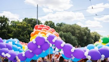 &Chi;&rho;ή&sigma;&iota;&mu;&alpha; &iota;&sigma;&tau;&omicron;&rho;&iota;&kappa;ά &sigma;&tau;&omicron;&iota;&chi;&epsilon;ί&alpha; &gamma;&iota;&alpha; &tau;&alpha; Pride Festivals