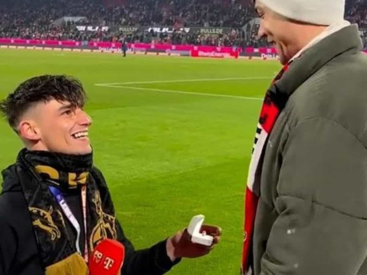 &Delta;&iota;&alpha;&iota;&tau;&eta;&tau;ή&sigmaf; &pi;&omicron;&delta;&omicron;&sigma;&phi;&alpha;ί&rho;&omicron;&upsilon; &delta;έ&chi;&tau;&eta;&kappa;&epsilon; &epsilon;&pi;ί&theta;&epsilon;&sigma;&eta; &sigma;&tau;&omicron; &sigma;&pi;ί&tau;&iota; &tau;&omicron;&upsilon; &mu;ί&alpha; &epsilon;&beta;&delta;&omicron;&mu;ά&delta;&alpha; &alpha;&phi;ό&tau;&omicron;&upsilon; έ&kappa;&alpha;&nu;&epsilon; &pi;&rho;ό&tau;&alpha;&sigma;&eta; &gamma;ά&mu;&omicron;&upsilon; &sigma;&tau;&omicron;&nu; &phi;ί&lambda;&omicron; &tau;&omicron;&upsilon; &sigma;&epsilon; &alpha;&gamma;ώ&nu;&alpha;