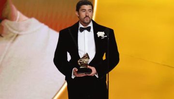 &Tau;&omicron; &phi;&alpha;&iota;&nu;ό&mu;&epsilon;&nu;&omicron; Bad Bunny: &Eta; &rho;&epsilon;&gamma;&kappa;&epsilon;&tau;ό&nu;, &eta; &Lambda;&Omicron;&Alpha;&Tau;&Kappa;&Iota; &kappa;&alpha;&iota; &tau;&omicron; &iota;&delta;&epsilon;&omicron;&lambda;&omicron;&gamma;&iota;&kappa;ό &mu;ί&sigma;&omicron;&sigmaf;