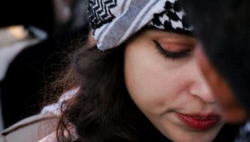 &Omicron; &Pi;ό&lambda;&epsilon;&mu;&omicron;&sigmaf; &kappa;&alpha;&tau;ά &tau;&omega;&nu; &gamma;&upsilon;&nu;&alpha;&iota;&kappa;ώ&nu; &sigma;&tau;&eta; &Gamma;ά&zeta;&alpha;. &Tau;&eta;&sigmaf; Dima Shamaly