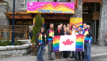 Pride Houses: &Eta; &Iota;&sigma;&tau;&omicron;&rho;ί&alpha;, &omicron; &Sigma;&kappa;&omicron;&pi;ό&sigmaf; &kappa;&alpha;&iota; &eta; &Theta;&epsilon;&sigma;&mu;&iota;&kappa;ή &Sigma;&eta;&mu;&alpha;&sigma;ί&alpha; &tau;&omega;&nu; Queer &Kappa;&alpha;&tau;&alpha;&phi;&upsilon;&gamma;ί&omega;&nu; &sigma;&tau;&alpha; &Mu;&epsilon;&gamma;ά&lambda;&alpha; &Gamma;ή&pi;&epsilon;&delta;&alpha; &tau;&omicron;&upsilon; &Kappa;ό&sigma;&mu;&omicron;&upsilon;