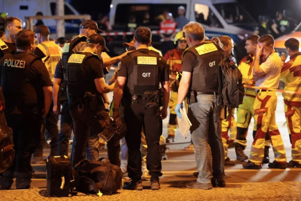 2026-07-25T223455Z_596321783_RC2ALMARIT7E_RTRMADP_5_GERMANY-LGBT-PRIDE-ACCIDENT